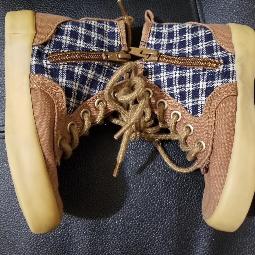 Shoes - Picture 3 of 5